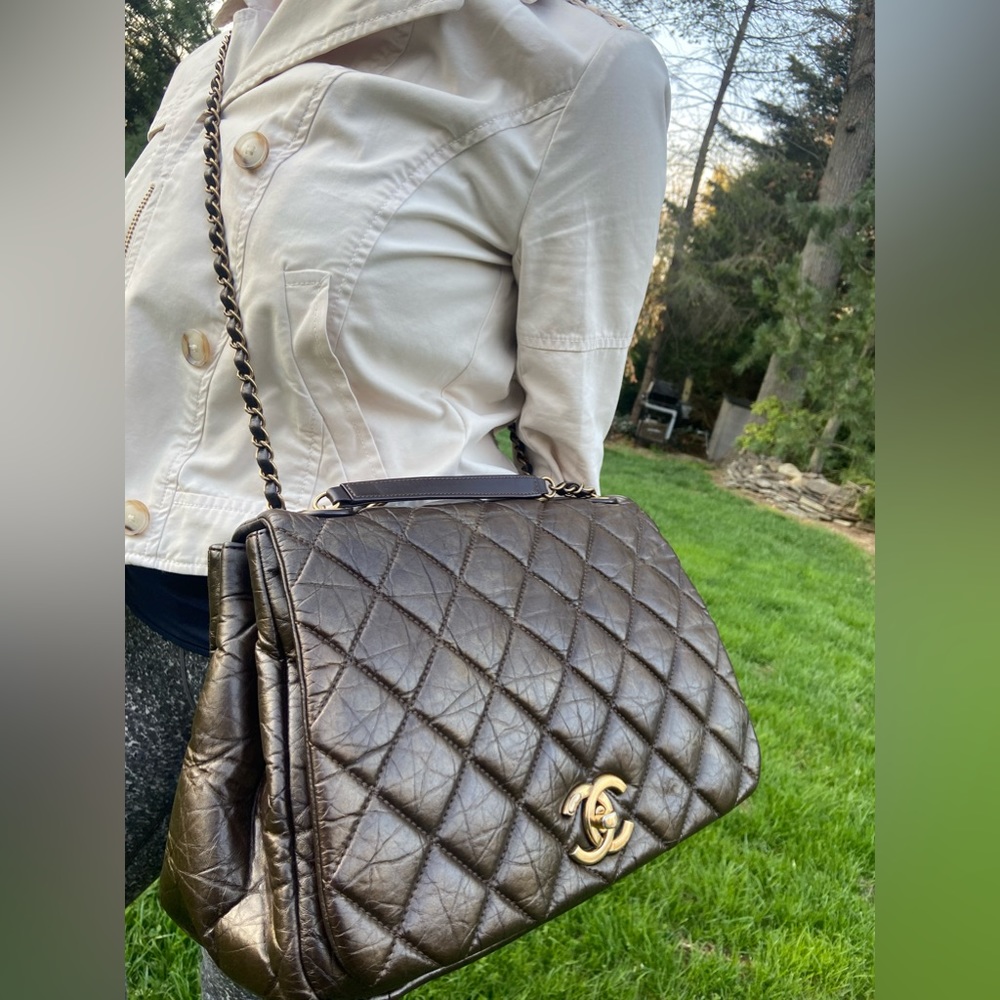 CHANEL Quilted Shoulder Bag in Dark Brown with Gold Hardware - Picture 10 of 16